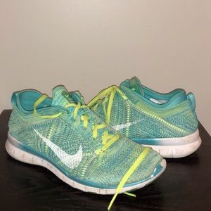 🌸women’s nike free tr flyknit